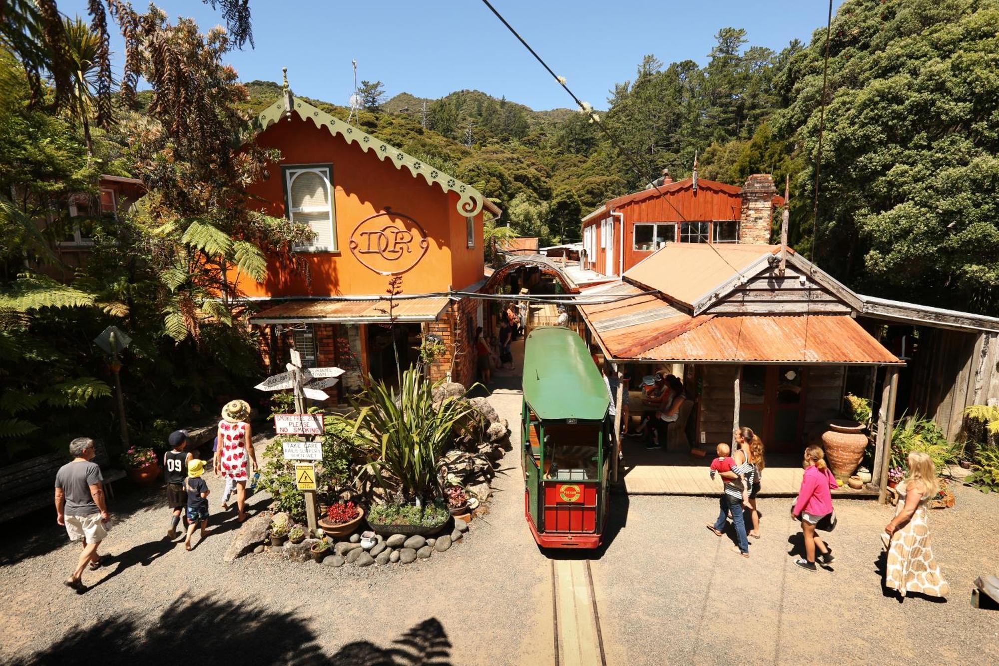 Coromandel TOP 10 Holiday Park Exterior foto