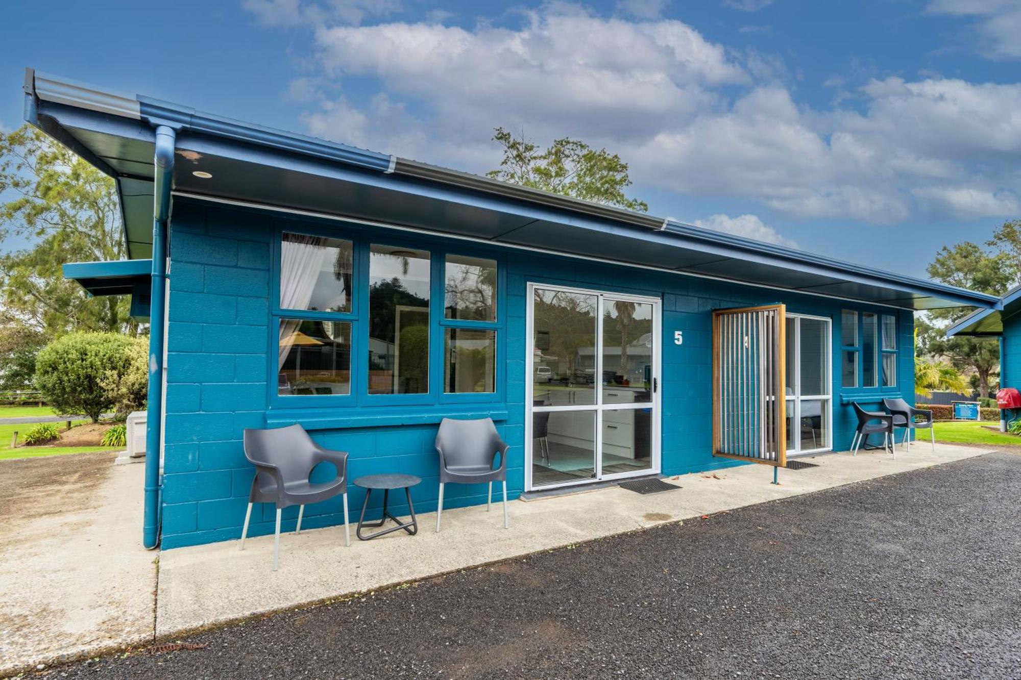 Coromandel TOP 10 Holiday Park Exterior foto