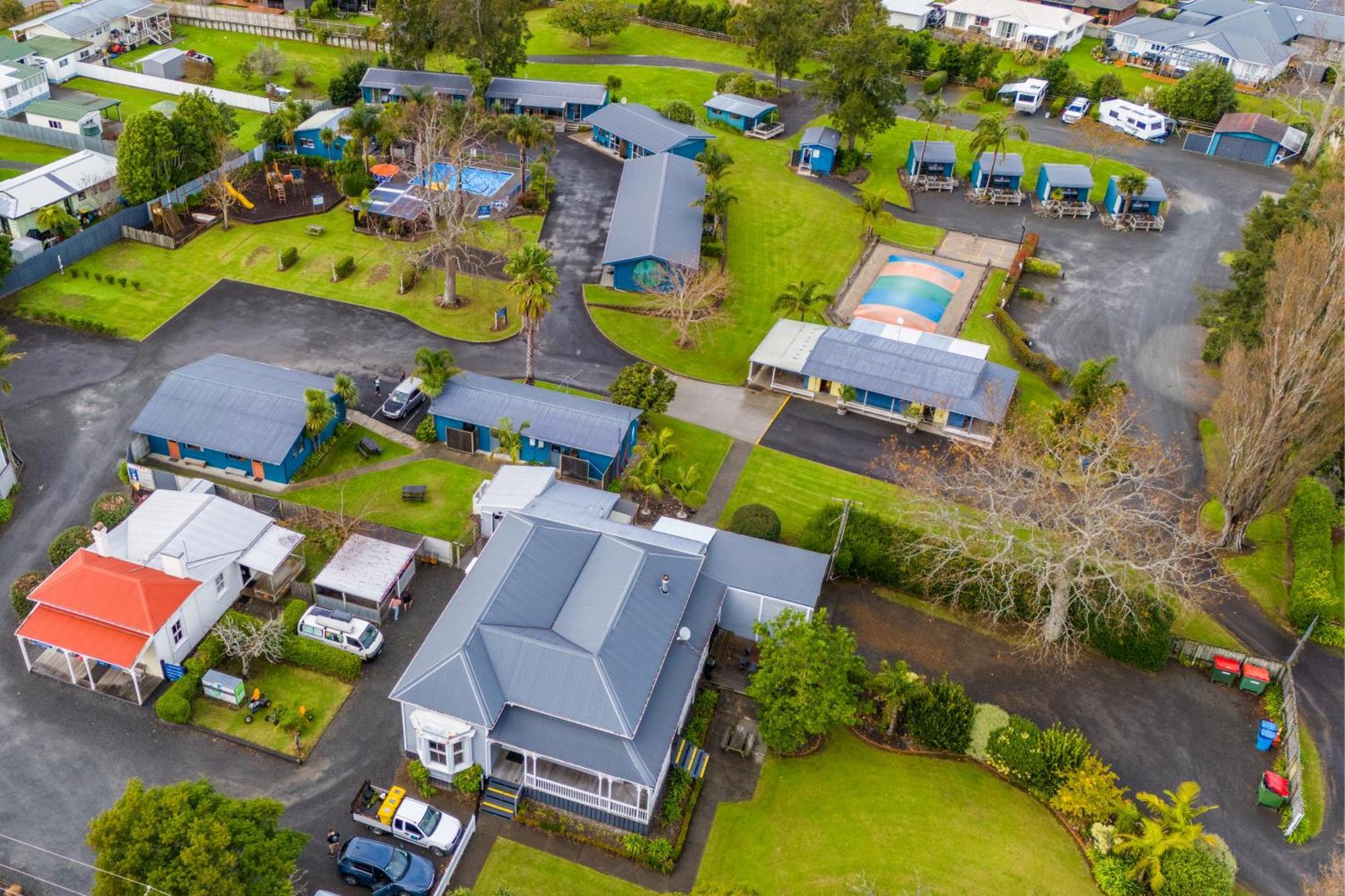 Coromandel TOP 10 Holiday Park Exterior foto