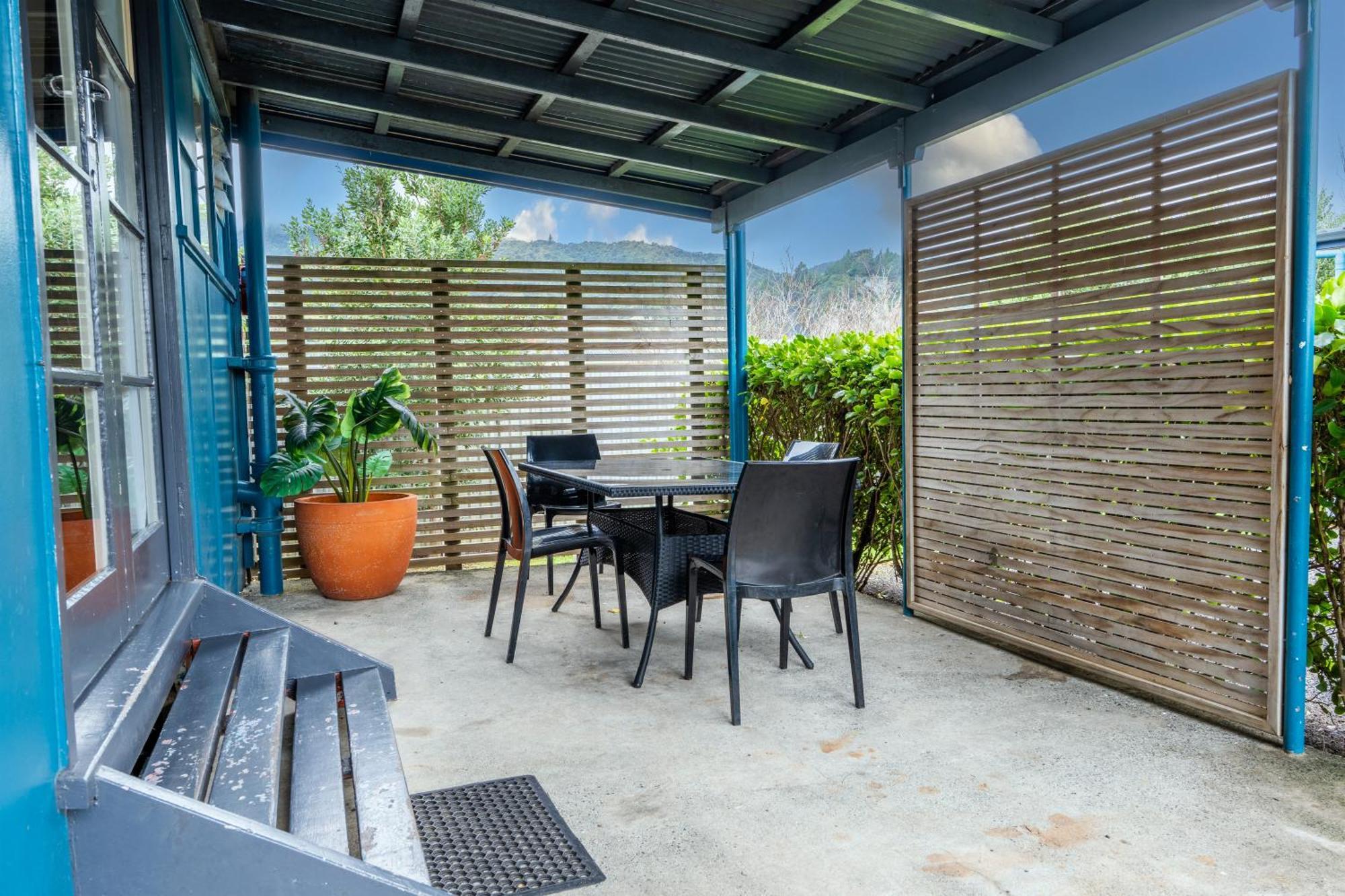 Coromandel TOP 10 Holiday Park Exterior foto