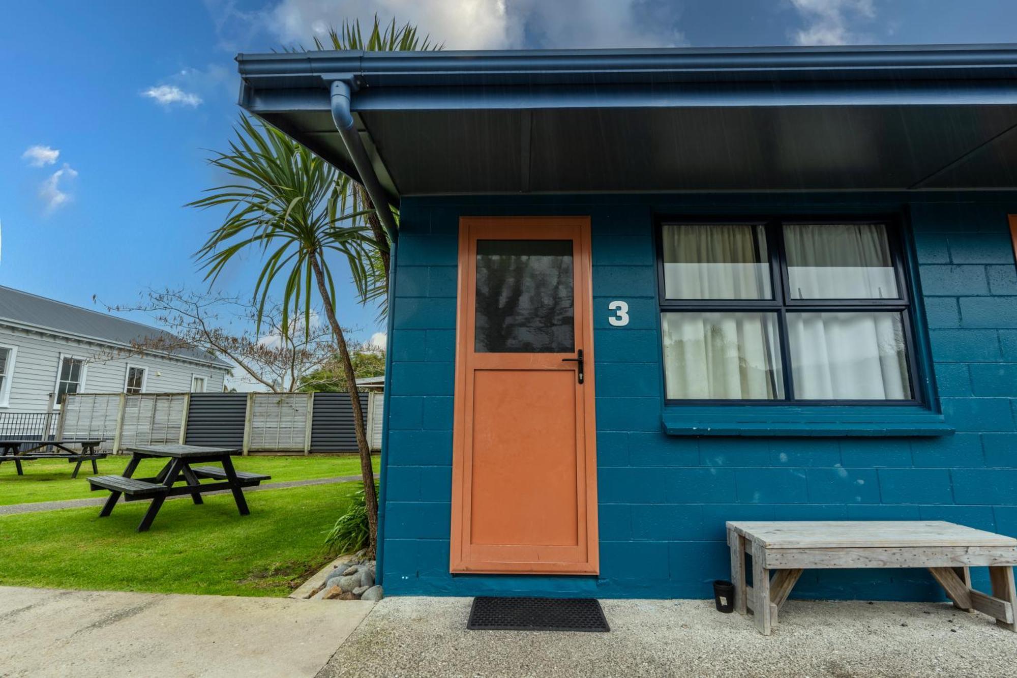 Coromandel TOP 10 Holiday Park Exterior foto