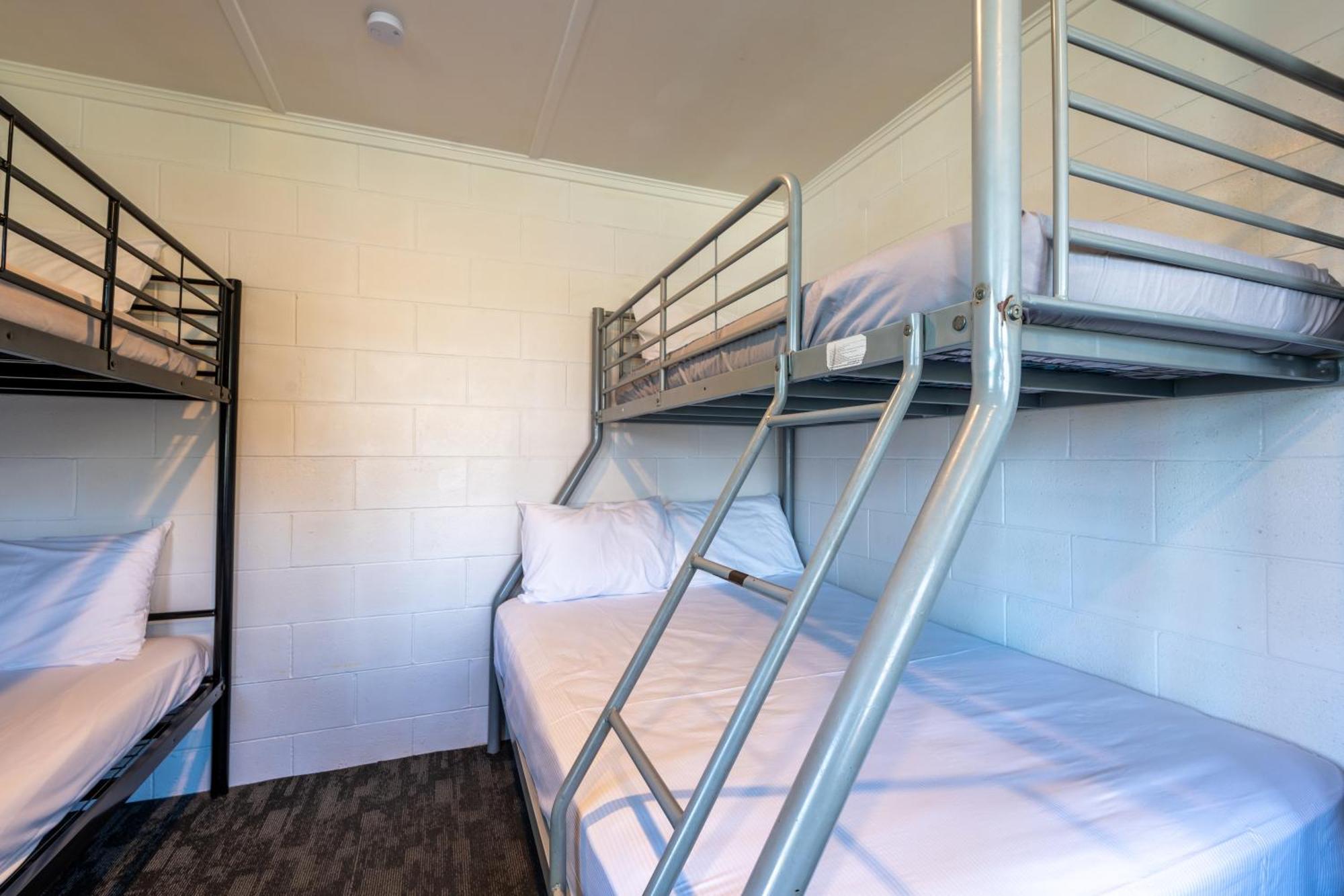 Coromandel TOP 10 Holiday Park Exterior foto