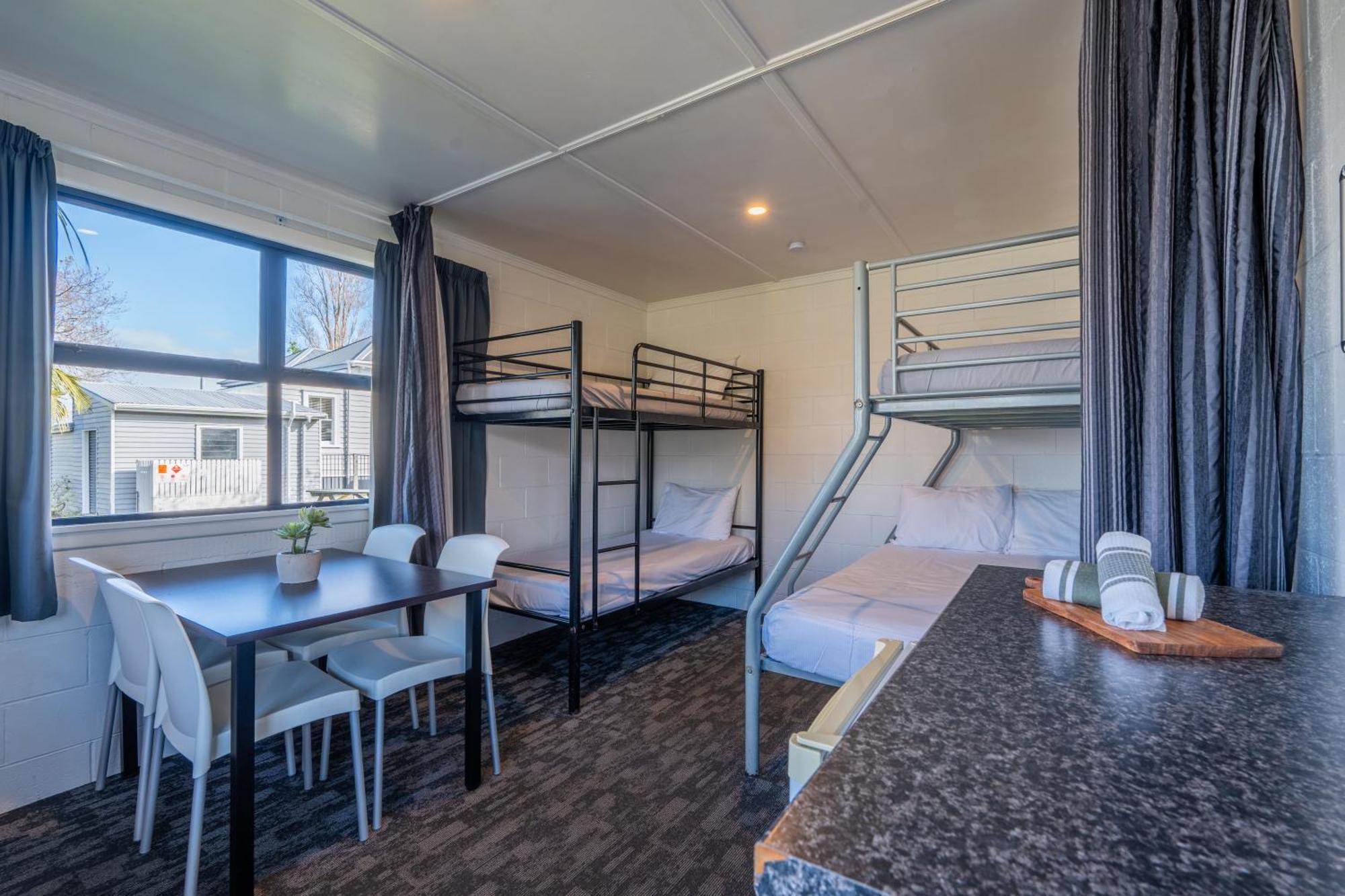 Coromandel TOP 10 Holiday Park Exterior foto