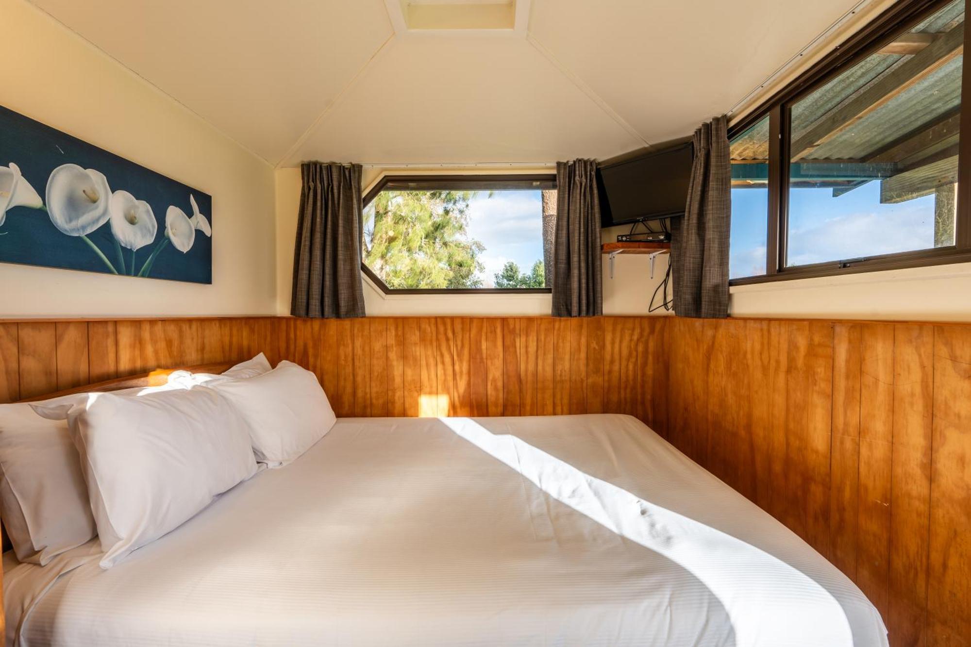 Coromandel TOP 10 Holiday Park Exterior foto